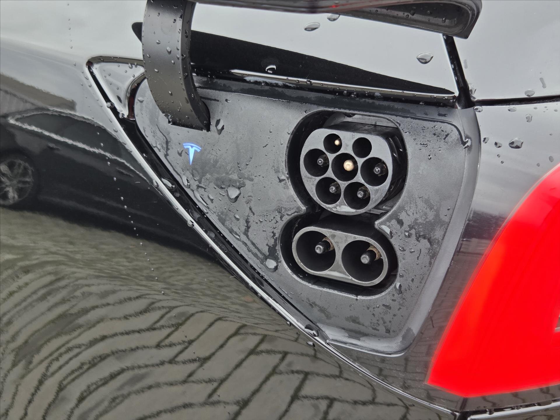 Tesla Model 3 Sedan 0,0 377 kw