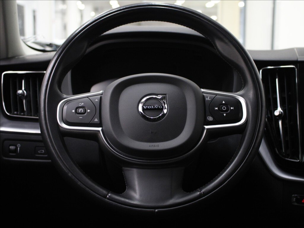 Volvo XC60 SUV / Terénní 2,0 l 184 kw