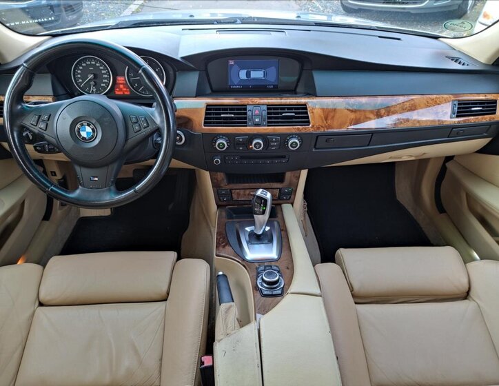 BMW Řada 5 Kombi 3,0 l 145 kw