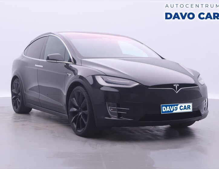 Tesla Model X 1