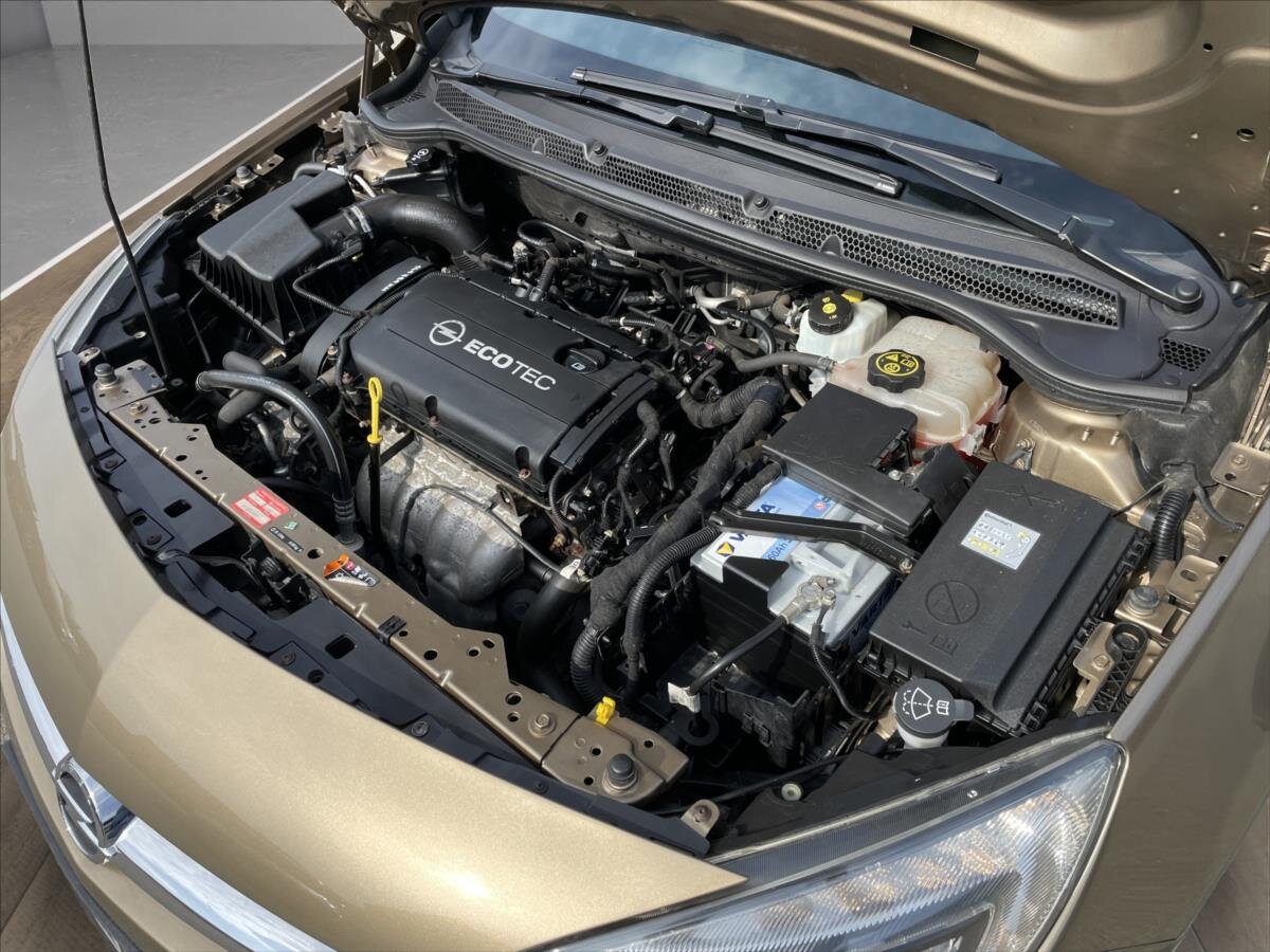 Opel Astra Hatchback 1,6 l 85 kw