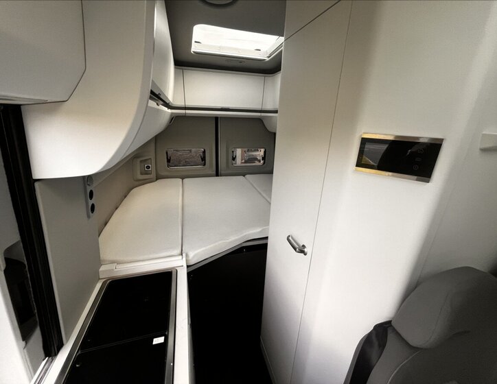 Volkswagen Grand California 14