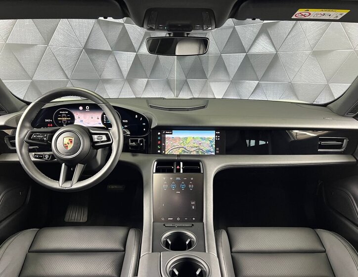Porsche Taycan Sedan / Limuzína 0,0 320 kw