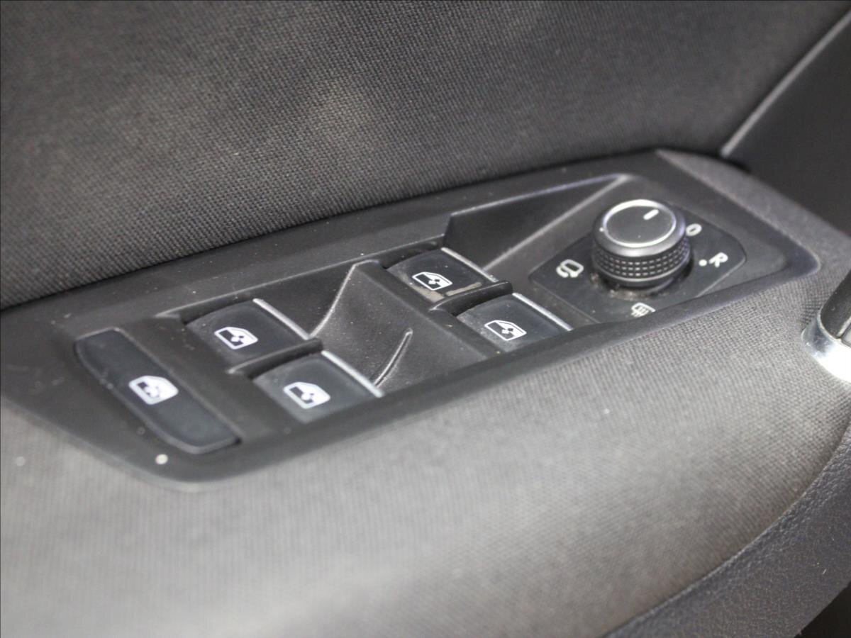 Volkswagen Touran Kombi 2,0 l 110 kw