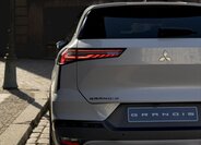 Mitsubishi Grandis SUV 1,3 l 104 kw