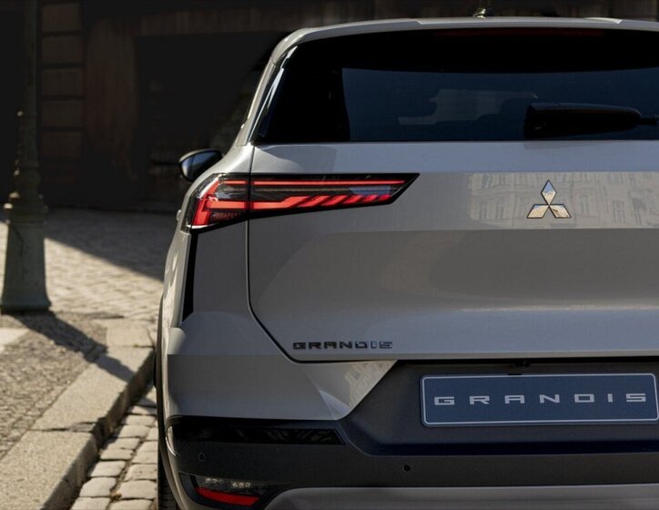 Mitsubishi Grandis SUV 1,3 l 104 kw