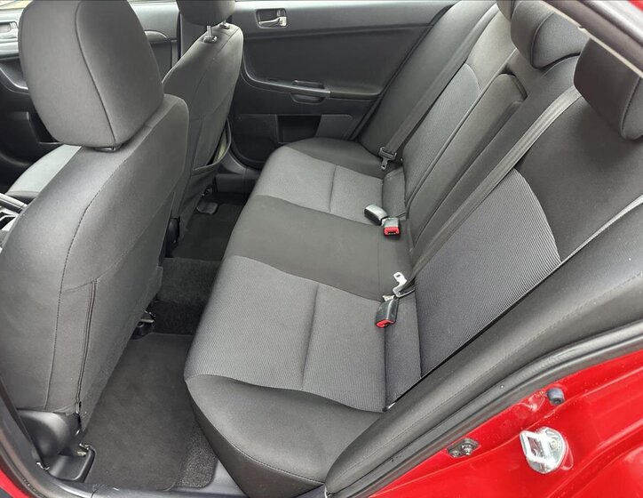 Mitsubishi Lancer 13