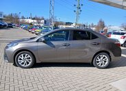 Toyota Corolla Sedan / Limuzína 1,6 l 97 kw