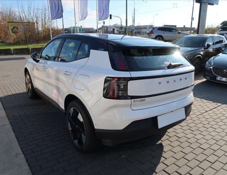 Volvo EX30 SUV 0,0 200 kw