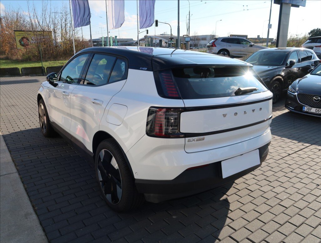 Volvo EX30 SUV 0,0 200 kw