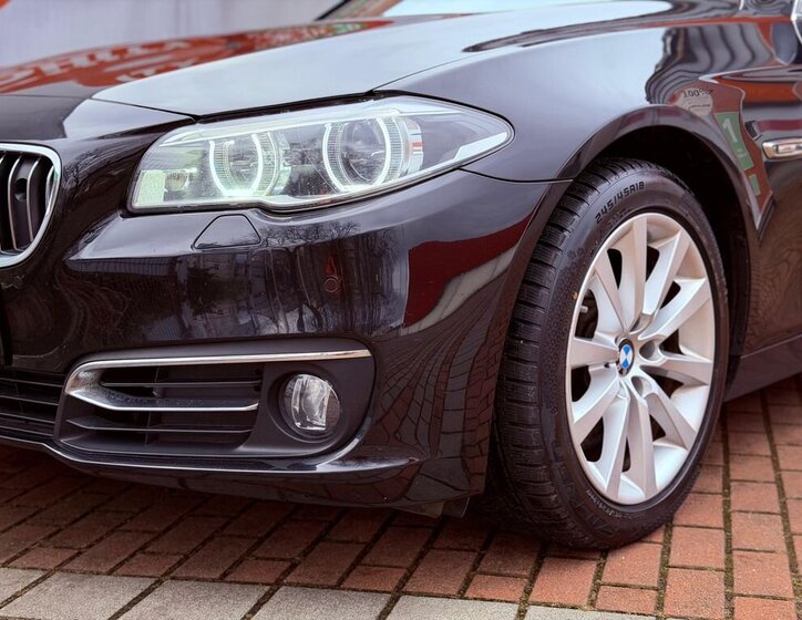 BMW Řada 5 Kombi 3,0 l 190 kw