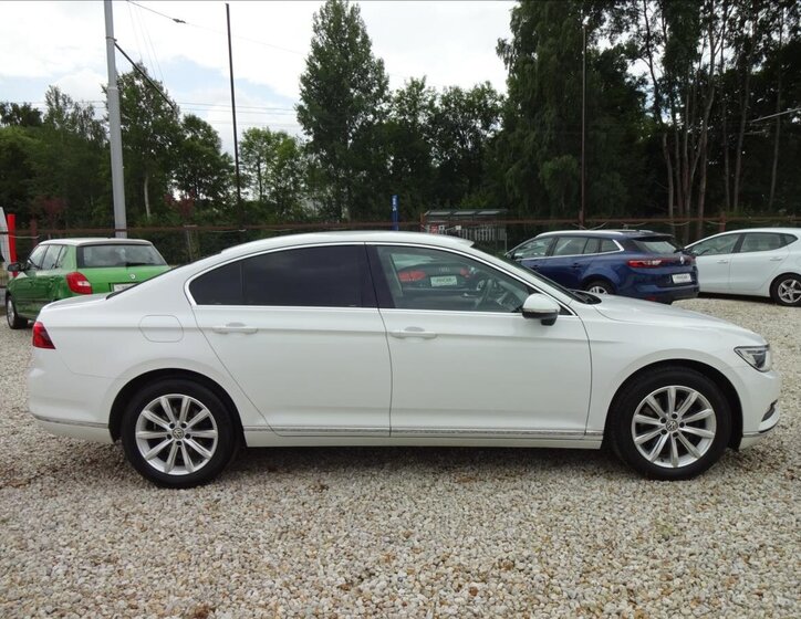Volkswagen Passat Sedan 2,0 l 110 kw