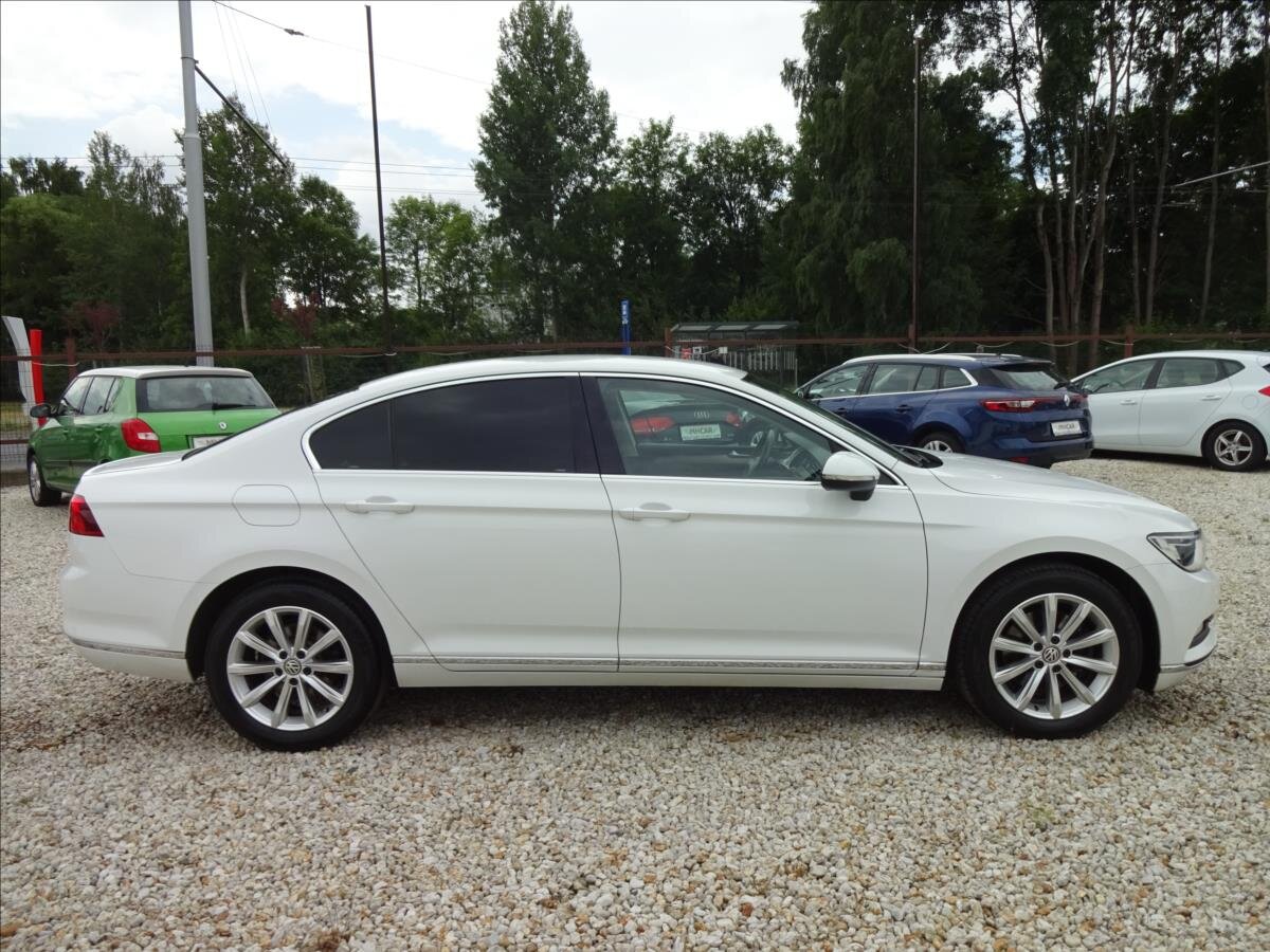 Volkswagen Passat Sedan 2,0 l 110 kw