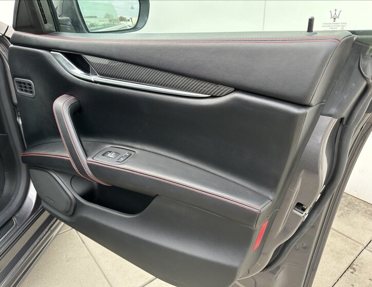 Maserati Ghibli Sedan 3,0 l 316 kw