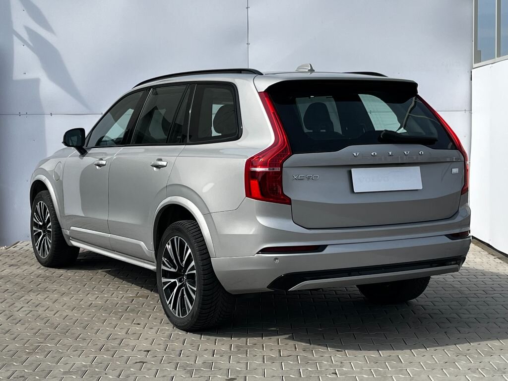 Volvo XC90 SUV / Terénní 2,0 l 335 kw