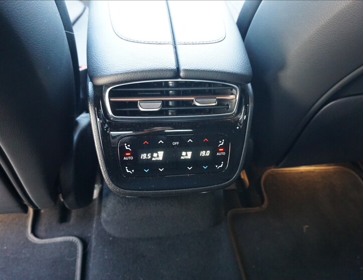 Mercedes-Benz EQE 15