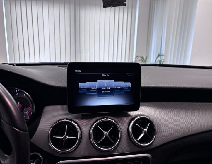 Mercedes-Benz GLA Kombi 1,6 l 90 kw