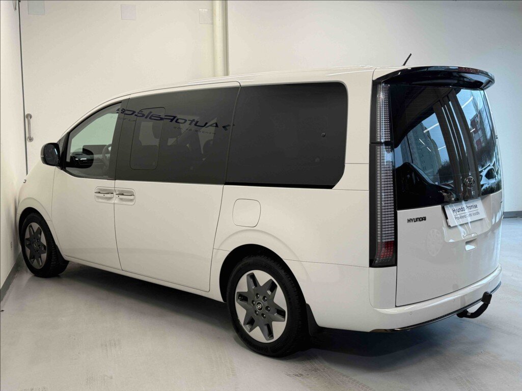 Hyundai Staria MPV 2,2 l 130 kw