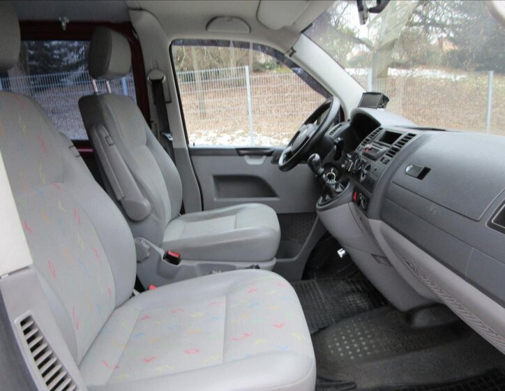 Volkswagen Transporter Ostatní 2,5 l 96 kw