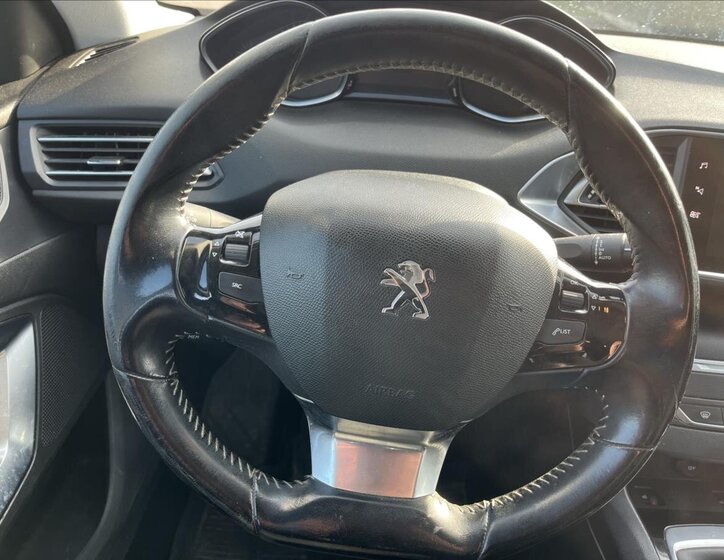 Peugeot 308 Kombi 1,5 l 96 kw