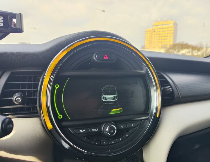 Mini Cooper Hatchback 1,5 l 85 kw