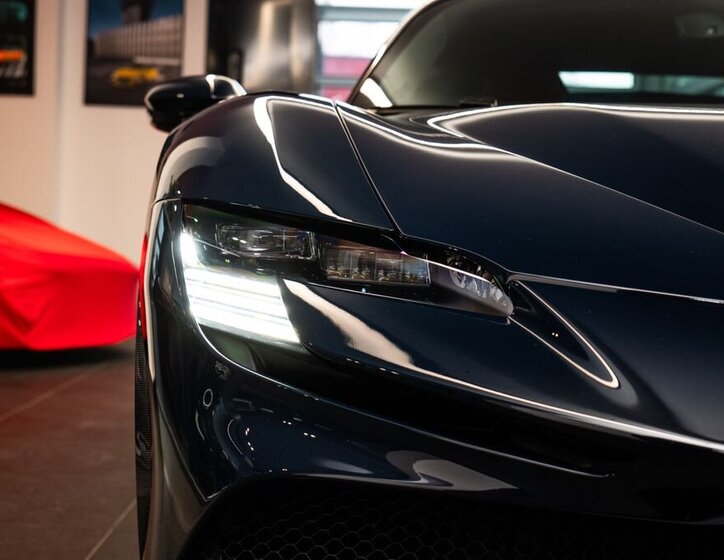 Ferrari SF90 Kupé 4,0 l 736 kw