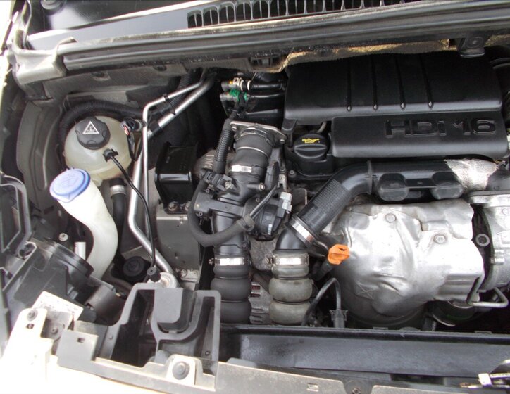 Peugeot 5008 MPV 1,6 l 80 kw