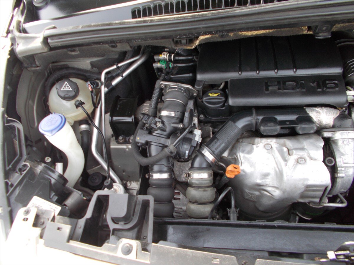 Peugeot 5008 MPV 1,6 l 80 kw