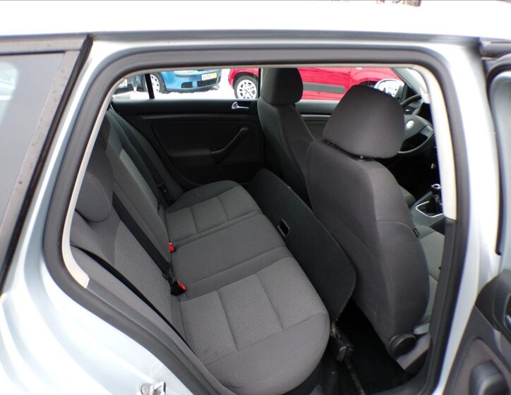 Volkswagen Golf Kombi 1,9 l 77 kw