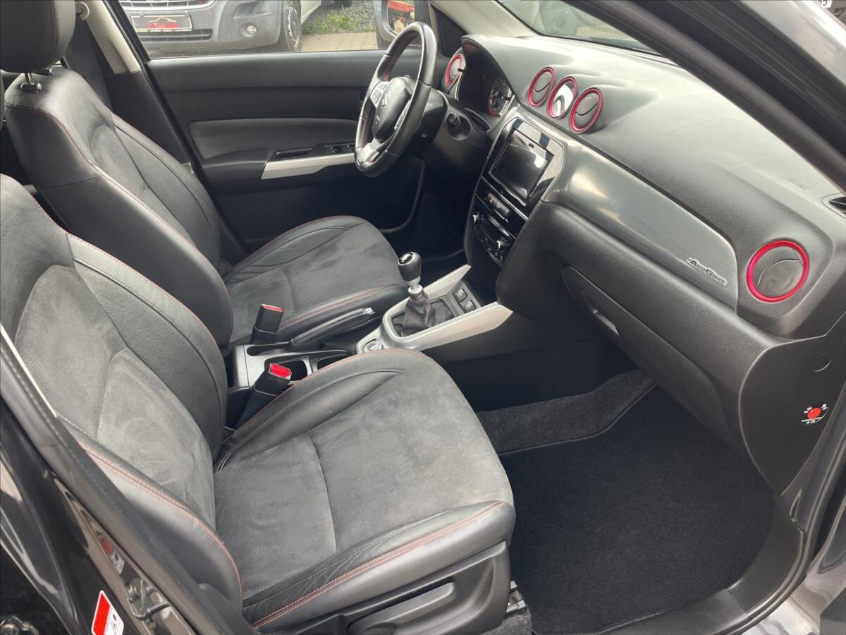 Suzuki Vitara SUV 1,4 l 103 kw