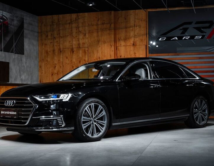 Audi A8 1