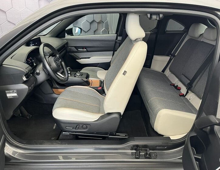 Mazda MX-30 SUV / Terénní 0,0 107 kw