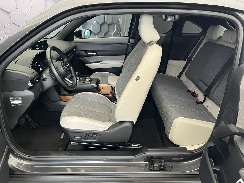 Mazda MX-30 SUV / Terénní 0,0 107 kw