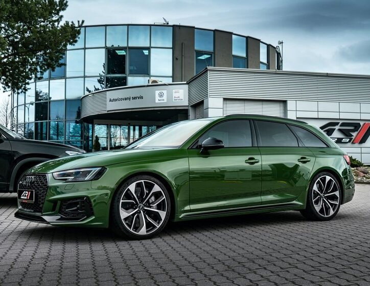 Audi RS4 Kombi 2,9 l 331 kw
