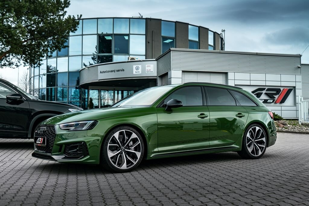 Audi RS4 Kombi 2,9 l 331 kw