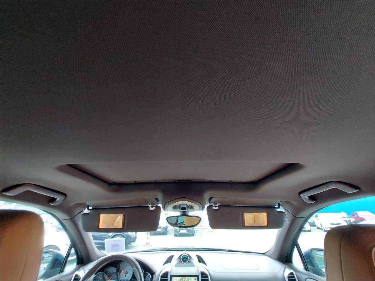 Porsche Cayenne SUV / Terénní 3,0 l 245 kw