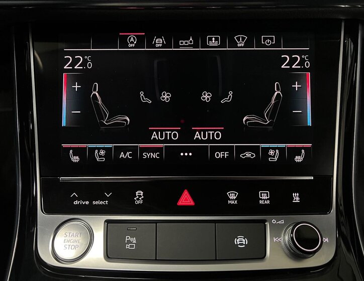 Audi A8 Sedan / Limuzína 3,0 l 210 kw