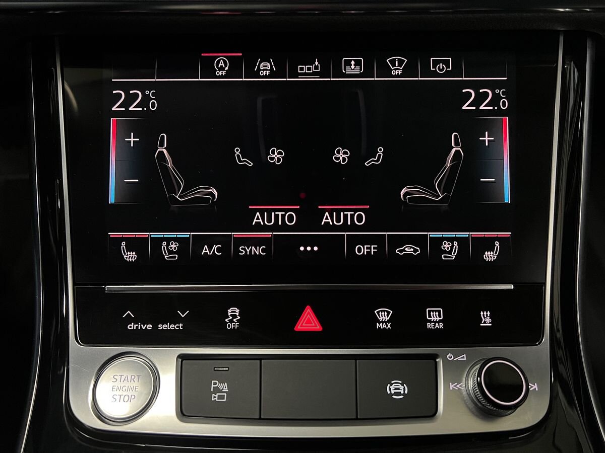 Audi A8 Sedan / Limuzína 3,0 l 210 kw