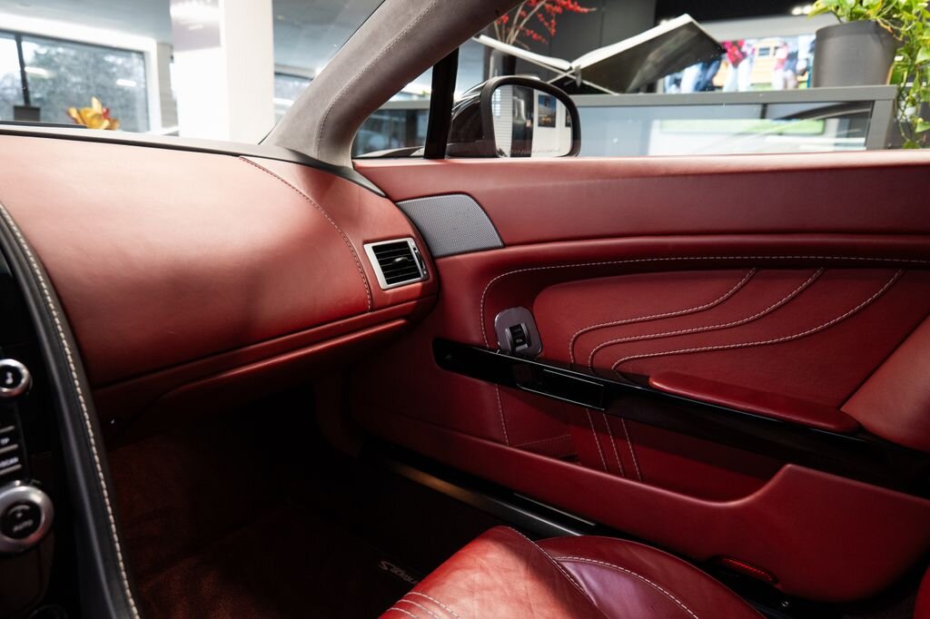 Aston Martin Vantage