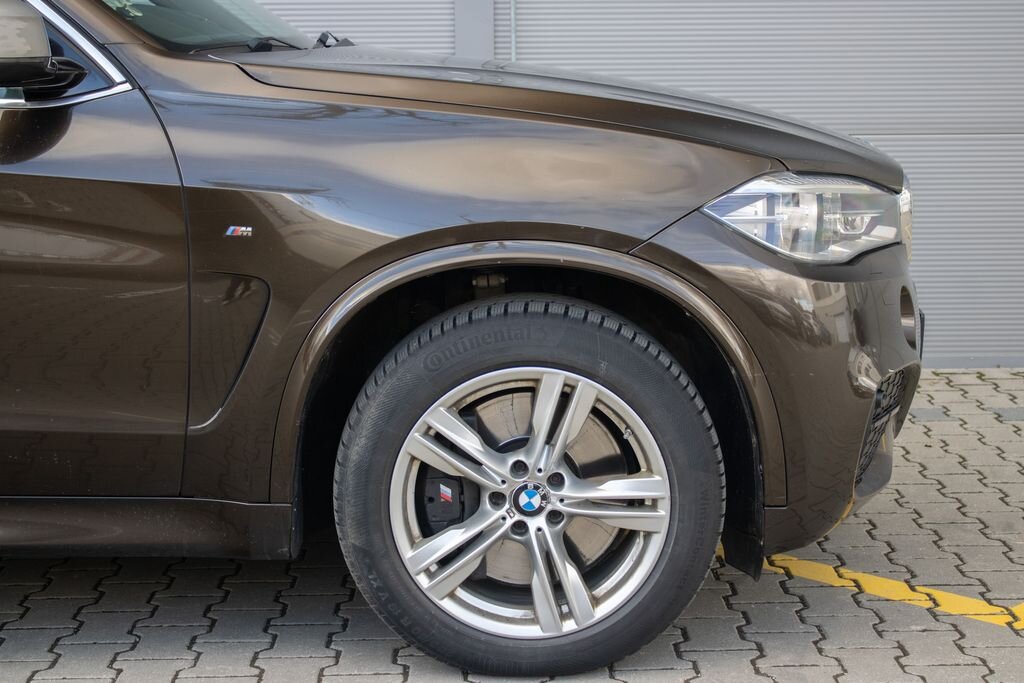 BMW X5 SUV 3,0 l 280 kw