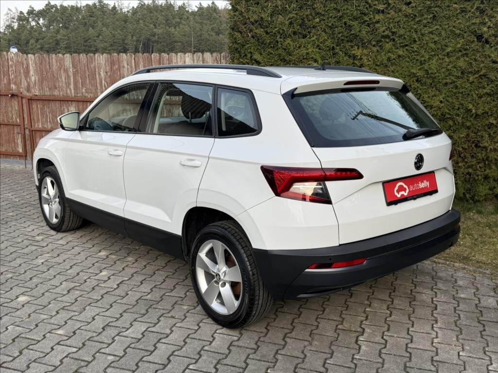 Škoda Karoq SUV / Terénní 1,6 l 85 kw