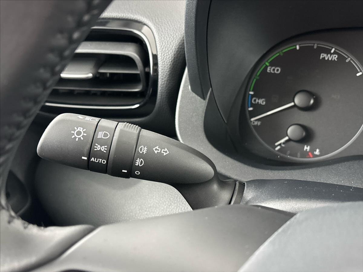 Toyota Yaris Hatchback 1,5 l 68 kw