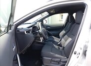 Toyota Corolla Cross 8