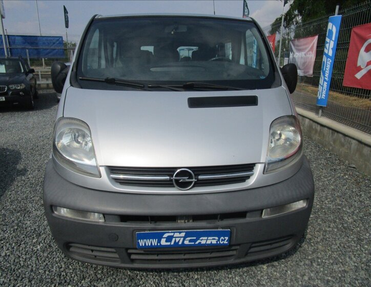 Opel Vivaro 2