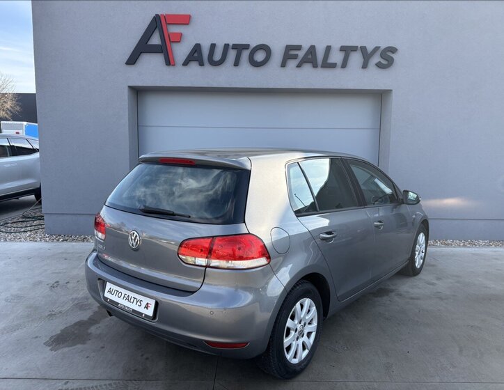 Volkswagen Golf Hatchback 1,2 l 77 kw