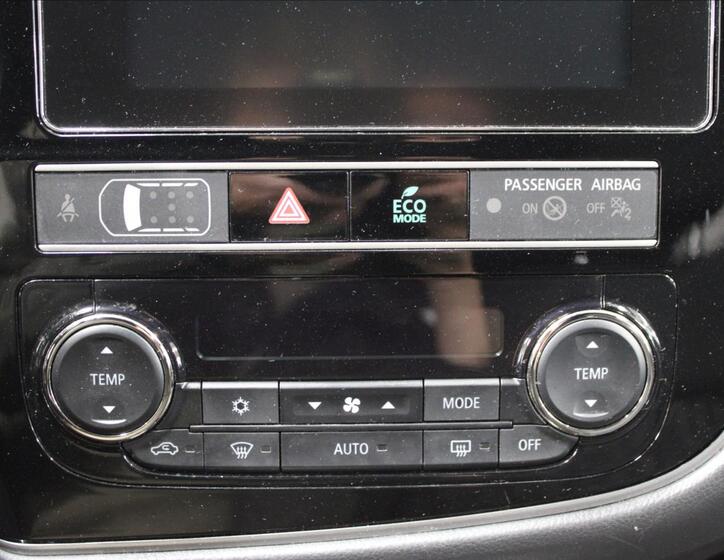 Mitsubishi Outlander 25