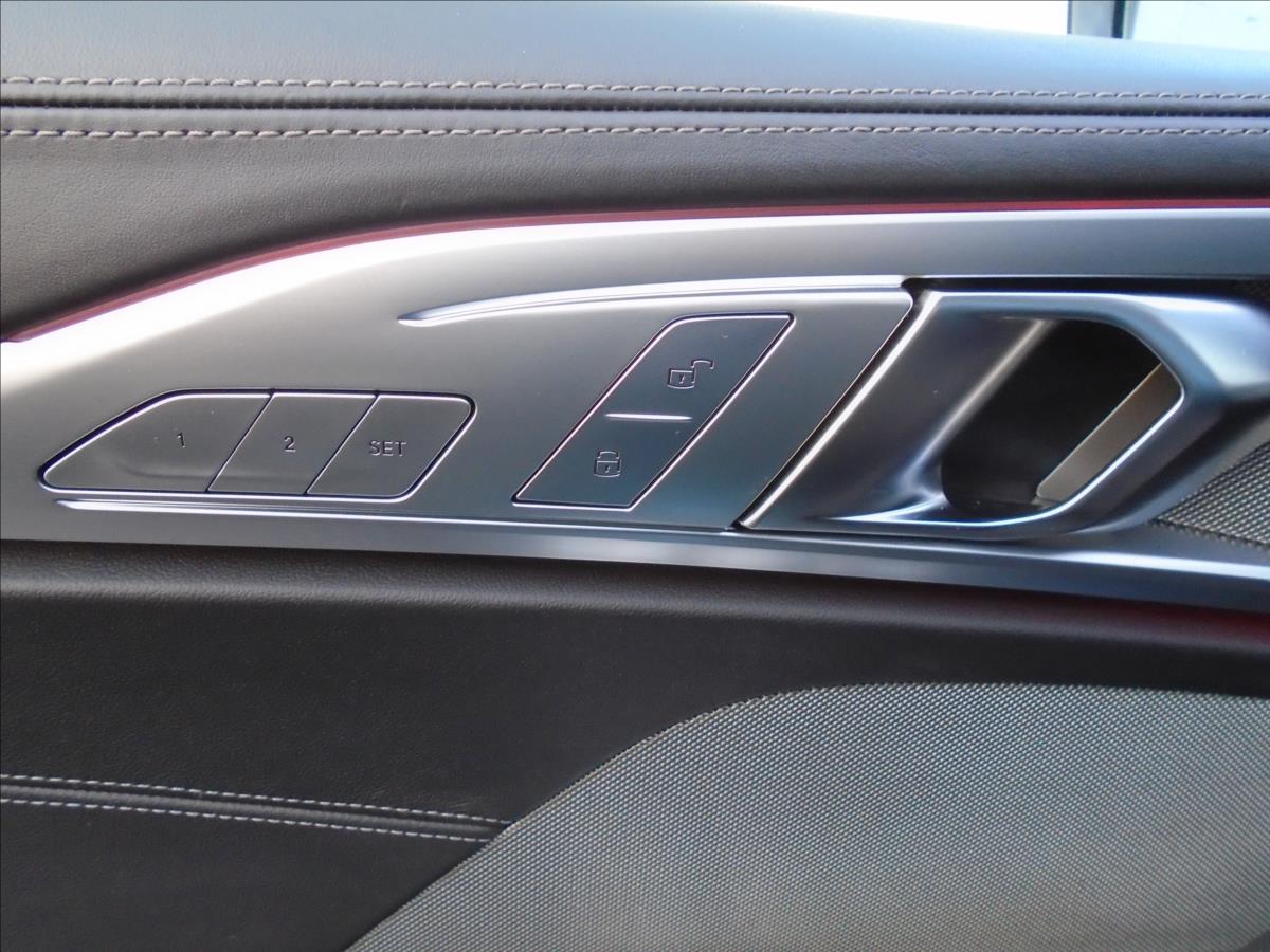 BMW Řada 8