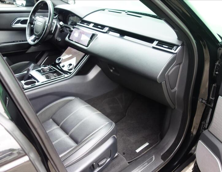 Land Rover Range Rover Velar 41