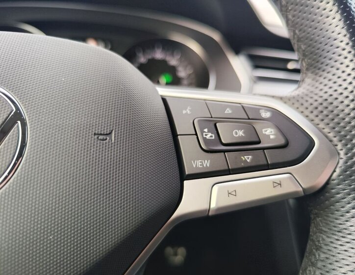 Volkswagen Passat 30