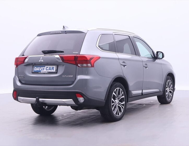 Mitsubishi Outlander SUV / Terénní 2,0 l 110 kw